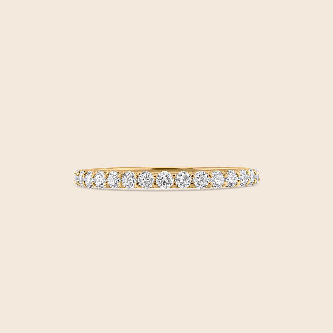 277 Classic yellow gold diamond basket setting band - Image 1